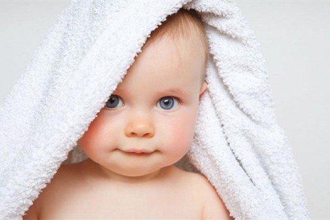 母乳喂养多久最好 母乳到2岁的东莞捐卵宝宝智商高吗